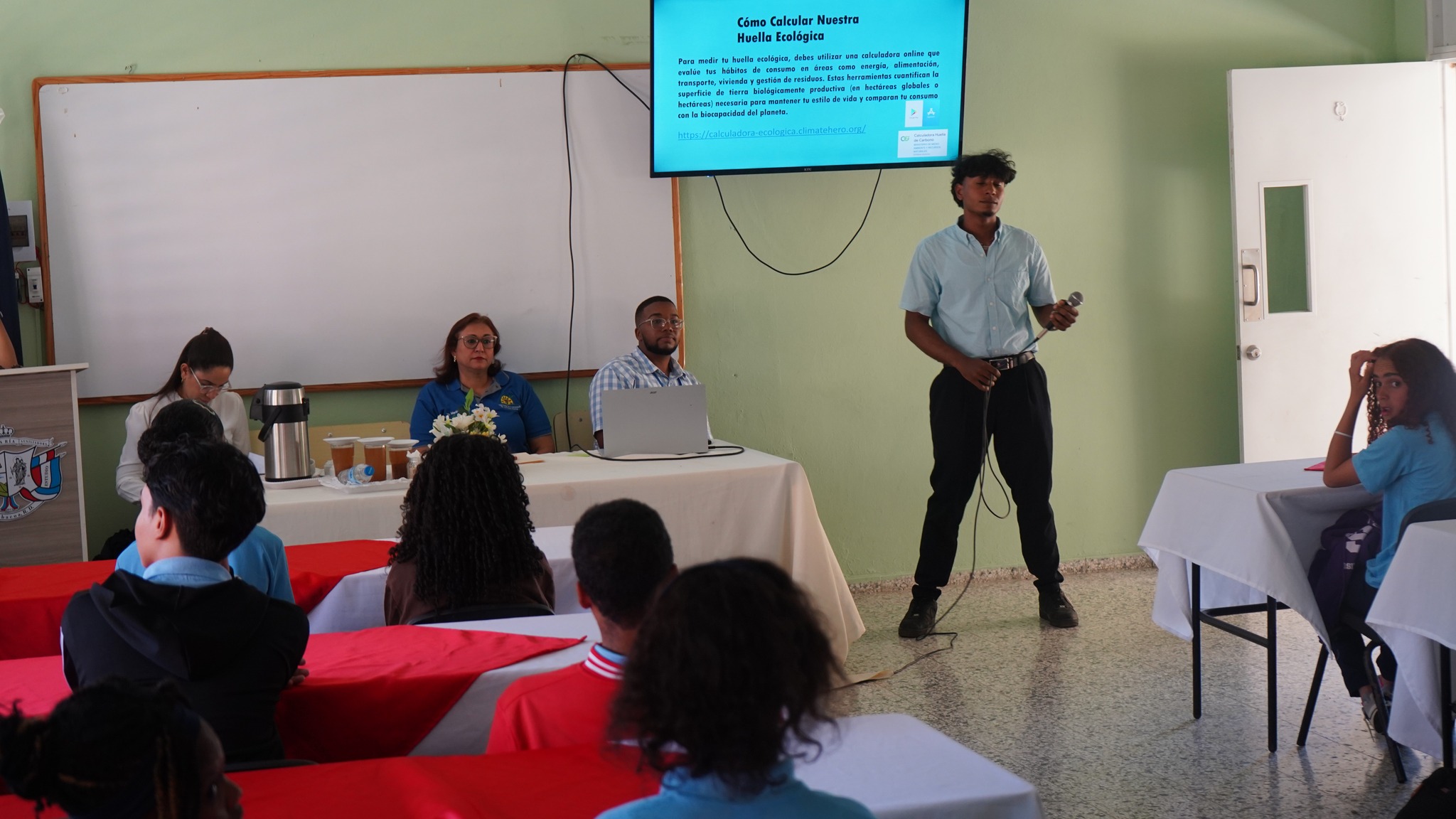 Imagen de la noticia: Charla “Huella Ecológica” en el marco de la Semana de Limpieza de Ríos, Playas y Costas